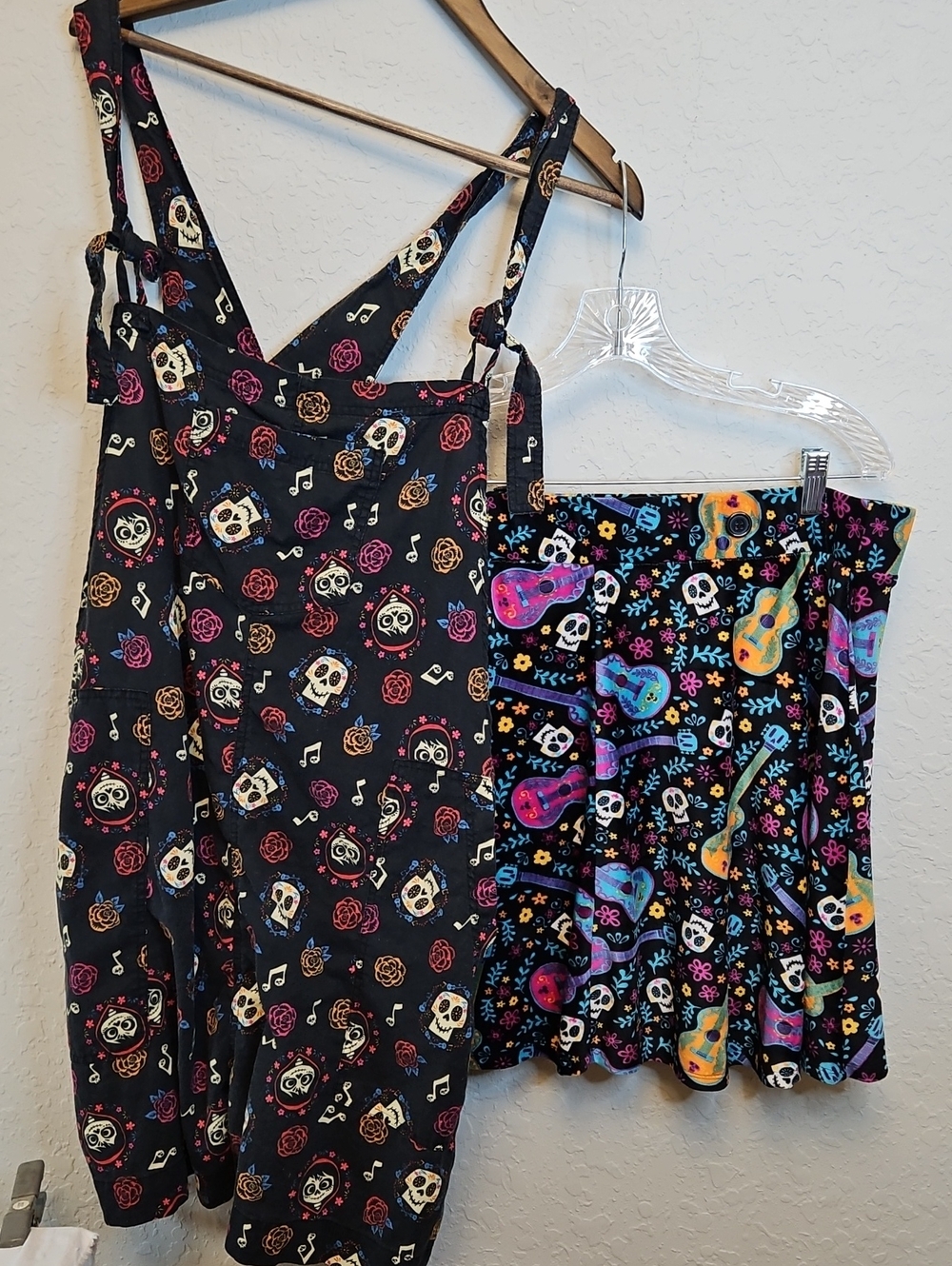 Pixars Coco Women's Set Of 2- Skirt And Overalls - Size 2XL